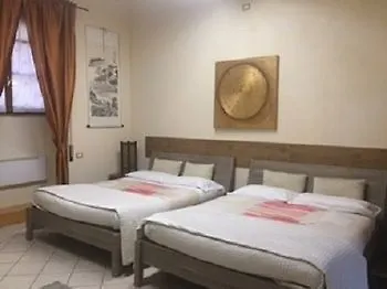 Guesthouse Il Gong Rzym Pensjonat